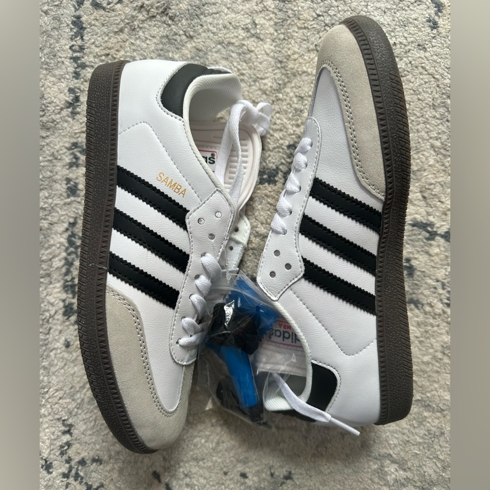New with tags adidas samba classics